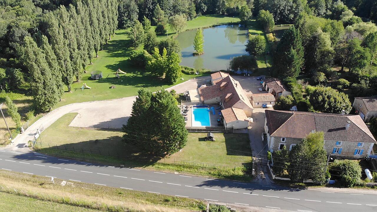 Le Domaine De L'Etang De Sandanet Issac Exterior foto