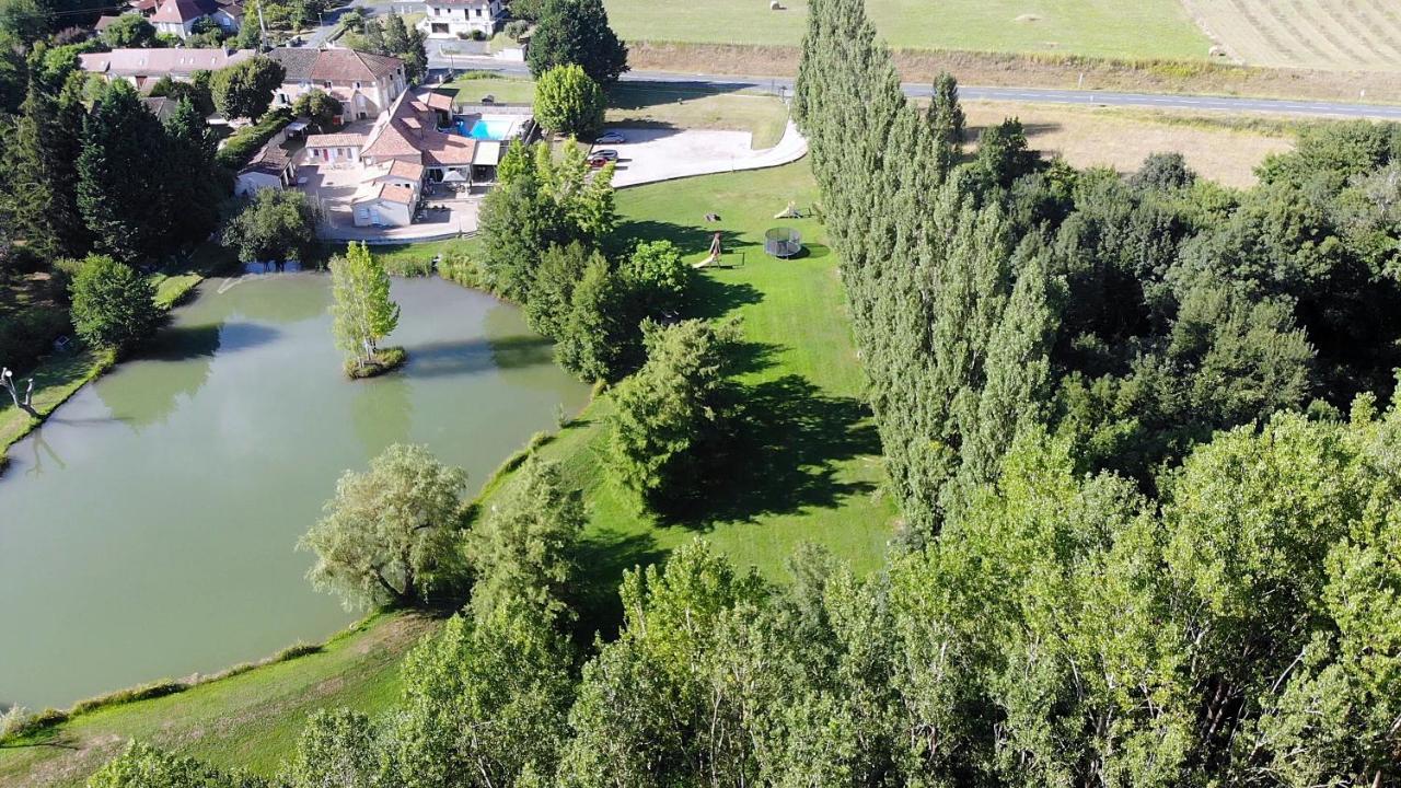 Le Domaine De L'Etang De Sandanet Acomodação com café da manhã Issac Exterior foto